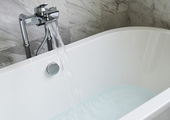 Hier finden Sie Ideen und Preise rund um die Badewanne Bild: Badewanne